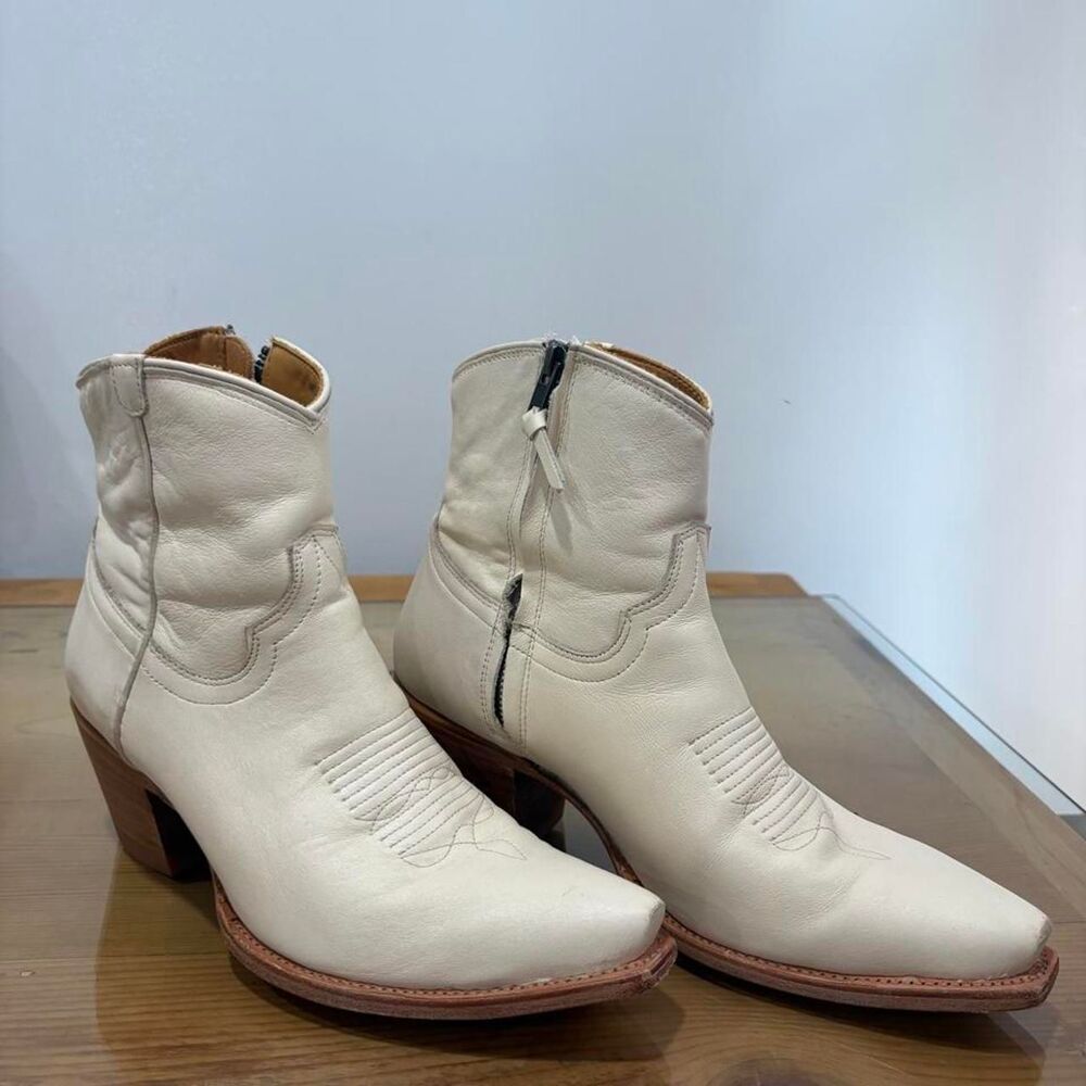 Tecovas Women's White and Cream Boots